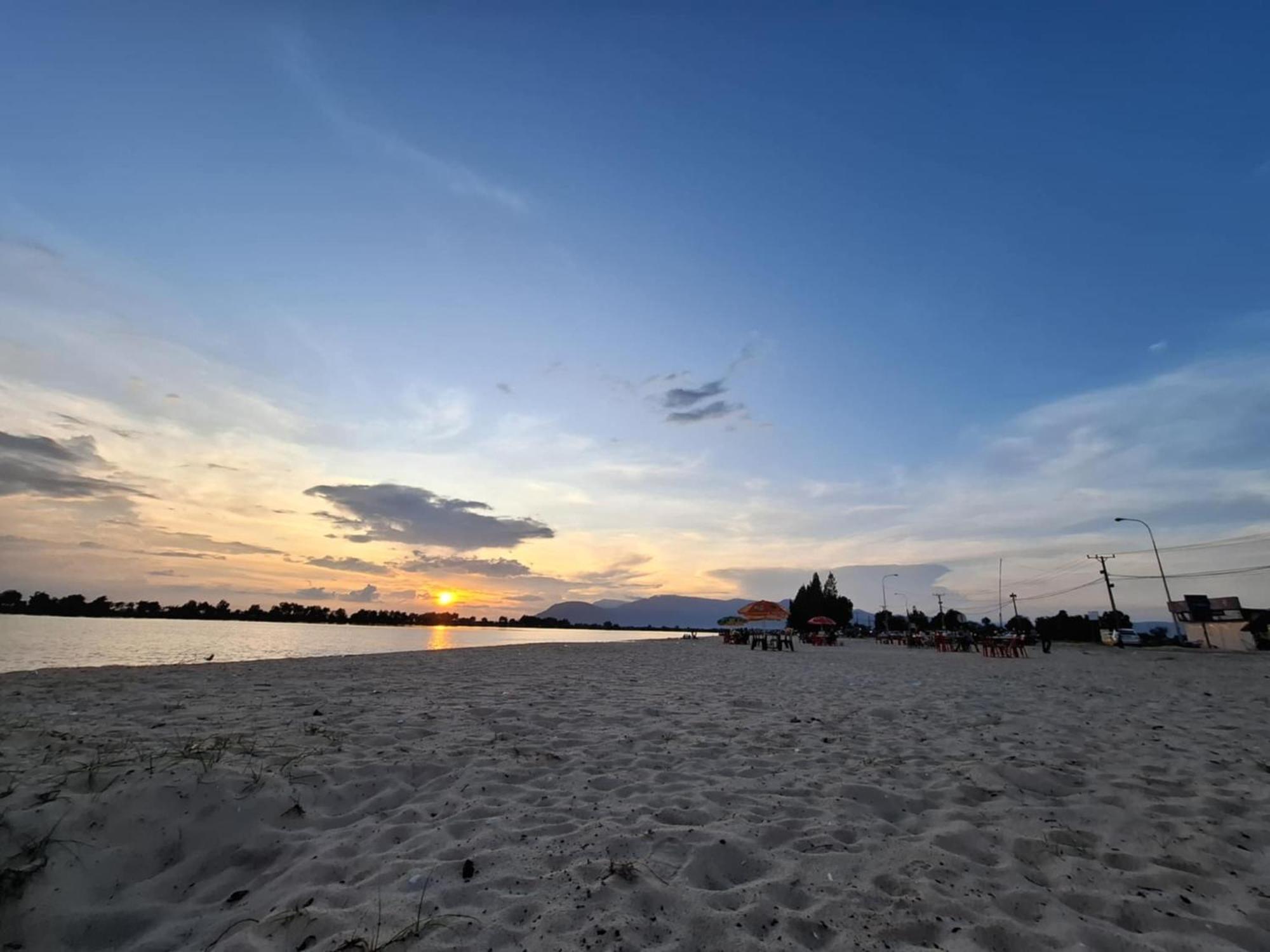La Plage De Kampot By Lee & Hap Guest House المظهر الخارجي الصورة